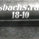 Stadtarchiv Weimar, 60 10-5/22, Straßenschild "Asbachstraße 18-10" (vor 1937 3-teilig)