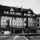 Stadtarchiv Weimar, 60 10-5/22, Blick von der neu angelegten Asbachstraße auf das »Vier-Giebel-Haus«