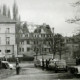 Stadtarchiv Weimar, 60 10-5/23, Blick von der Minol-Tankstelle zum ehemaligen "Vier-Giebel-Haus"