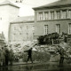 Stadtarchiv Weimar, 60 10-5/23, Blick aus der Bertuchstraße auf Trümmerhaufen der Gebäude Karl-Liebknecht-Straße 18/20