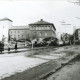 Stadtarchiv Weimar, 60 10-5/23, Blick aus der Bertuchstraße auf die Kreuzung Karl-Liebknecht-Straße/ Karl-Marx-Platz/ Friedenstraße