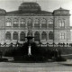 Stadtarchiv Weimar, 60 10-5/24, Blick auf den Museumsplatz mit Landesmuseum 