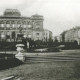 Stadtarchiv Weimar, 60 10-5/24, Blick auf den Karl-August-Platz mit Landesmuseum (heutiger Weimarplatz)