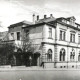 Stadtarchiv Weimar, 60 10-5/25, Blick auf das Haus Karl-August-Platz 1 ???