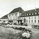 Stadtarchiv Weimar, 60 10-5/25, Blick über den August-Baudert-Platz zum Reichsbahnhof