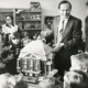 Stadtarchiv Weimar, 60 10-5/26, OB Gerhart Baumgärtel besucht den Kindergarten "Käte Duncker". 