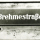 Stadtarchiv Weimar, 60 10-5/26, Straßenschild "Brehmestraße"