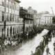 Stadtarchiv Weimar, 60 10-5/30 Bd. 1, Blick auf die Bürgerschulstraße vom Balkon Haus Nr. 4