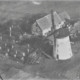 Stadtarchiv Weimar, 60 10/5-33, Blick auf die Windmühle und Nebengebäude