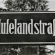 Stadtarchiv Weimar, 60 10-5/33, Straßenschild "Hufelandstraße"