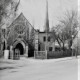 Stadtarchiv Weimar, 60 10-5/33, Blick zum Eingangsportal der Kreuzkirche