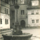 Stadtarchiv Weimar, 60 10-5/8, Delphinbrunnen am Teichplatz 