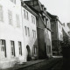 Stadtarchiv Weimar, 60 10-5/8, Blick von der Scherfgasse in die Kleine Teichgasse 