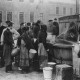 Stephan Liebig, 60 14 K1-21/1, Wasserholer am Brunnen auf dem Wielandplatz  