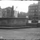 Stadtmuseum Weimar, Eichhorn 440 (K I 094 A), Blick über den Markt zur Baulücke »Hotel Elephant«