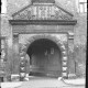 Stadtmuseum Weimar, Eichhorn 501 (K I 112e A), Blick vom Marktplatz auf den Durchgang zum »Roten Schloss«