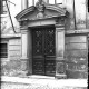 Stadtmuseum Weimar, Eichhorn 660 (K II 051 A), Blick auf das Portal »Schlossgasse 4«