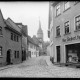 Stadtarchiv Weimar, 60 14 Negativ 299, Blick in die Kleine Kirchgasse Richtung Jakobskirche